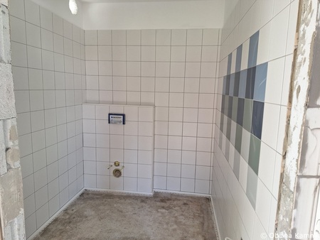 Prenova sanitarij na bazenu Pod skalco (12)